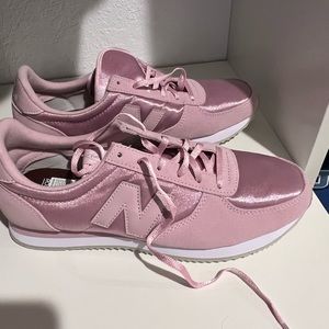 Brand New New Balance Women's Shoes WL220 Pink/Nature Stone size 10 sneakers